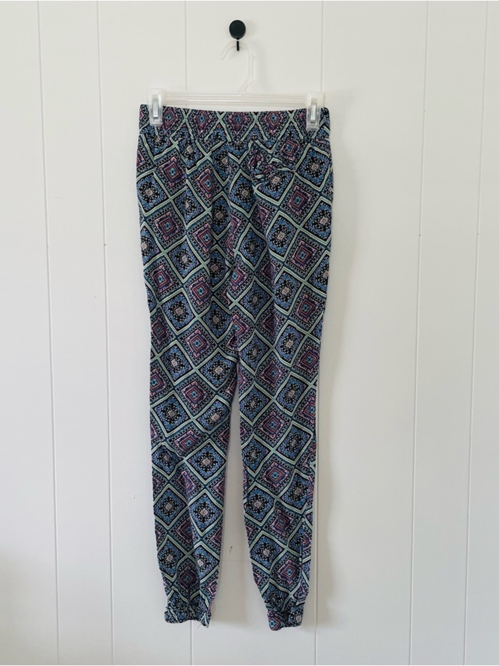 Forever 21 Multicolor Geometric Print Pants - Teal, Navy, Red - Picture 4 of 11